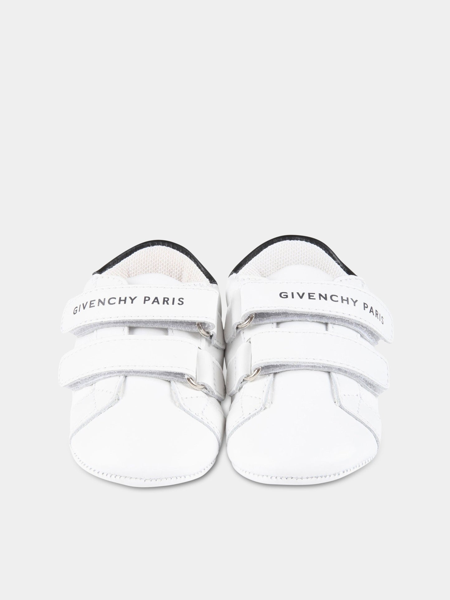 Scarpe bianche da culla per neonato con logo nero,Givenchy Kids,H99035 10B